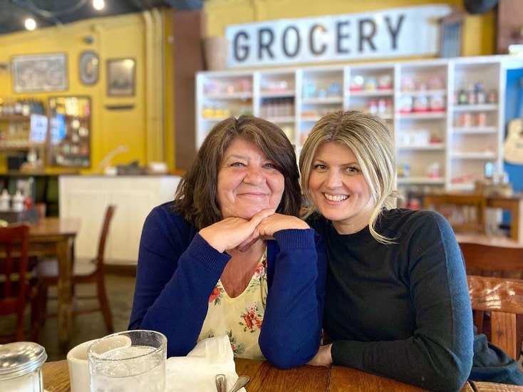 Loreili Hutch and her beautiful mother in the cafe
